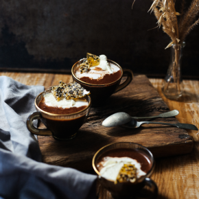 Gorąca czekolada z tahini